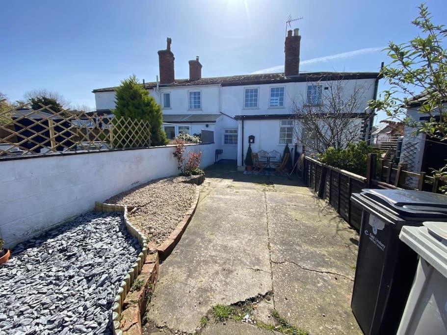 Quaint Beachside Cottage Chapel Saint Leonards Bagian luar foto